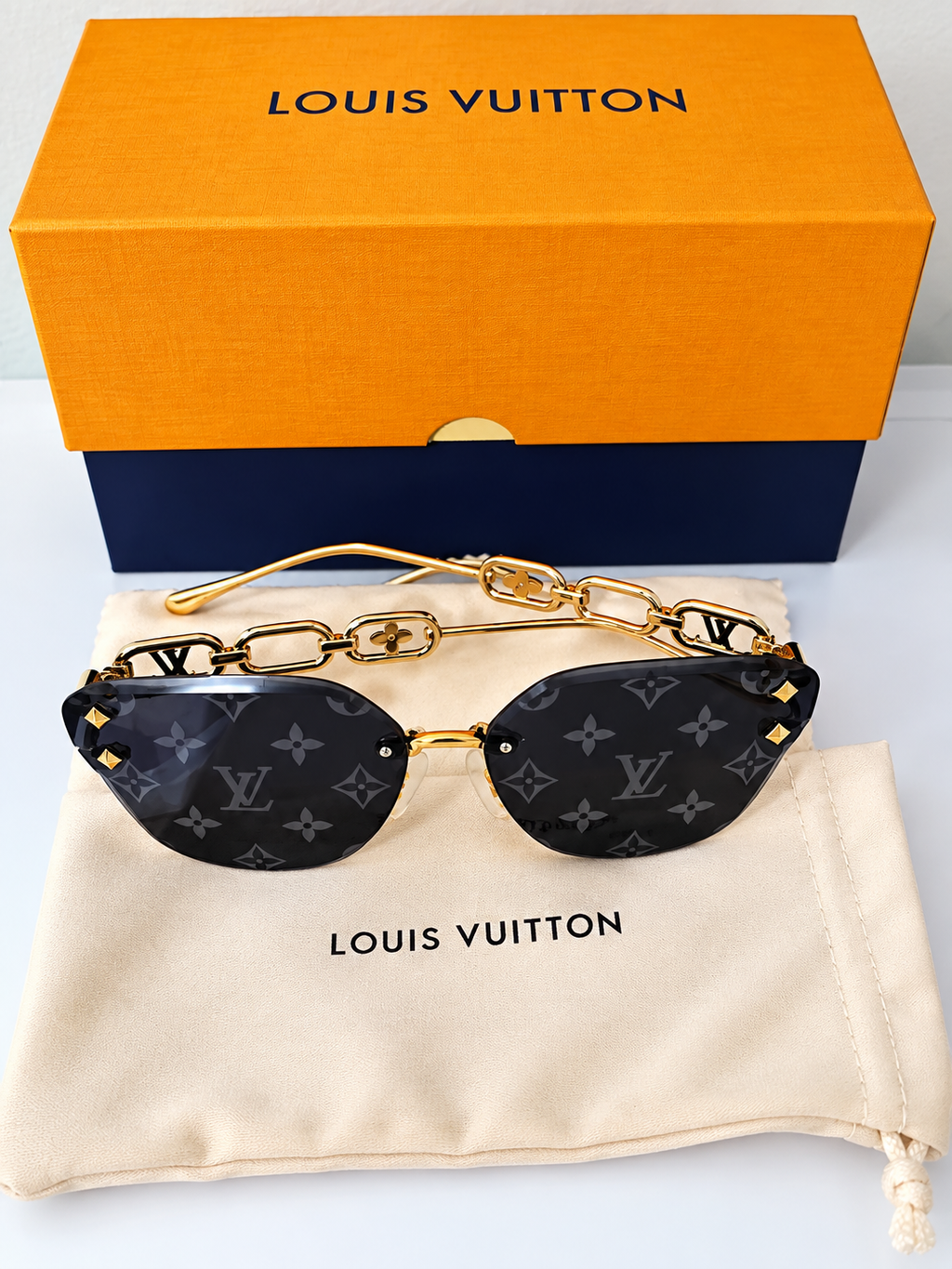 Louis Vuitton Monogram Cat-Eye Sunglasses – Gold & Black